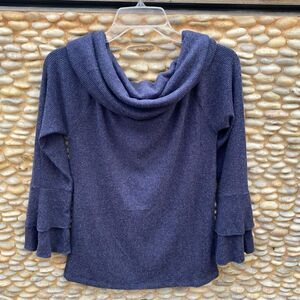 Chaser Womens Slate Gray Cowl Neck Fleece Top w/Ruffle Sleeves. M (NWT). Soft!